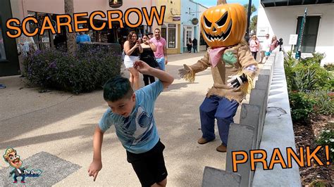 SCARECROW PRANK -- FUNNY SCARE PRANK! - YouTube