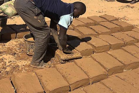 La Brique En Terre Crue Une Alternative Durable Et Cologique Au B Ton