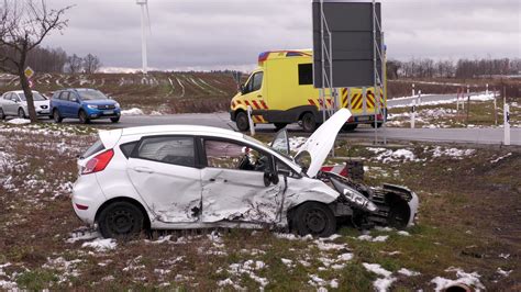 Sechs Verletzte Bei Schwerem Unfall In Leppersdorf BMW Und Ford