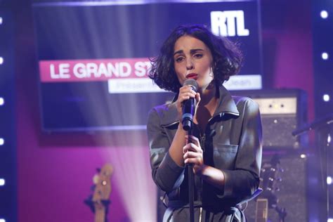 Vid Os Barbara Pravi Interpr Te Titres Dans Le Grand Studio Rtl