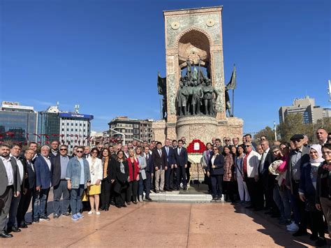 Y Parti Stanbul L Ba Kanl Taksim Cumhuriyet An T Na Elenk