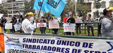 Sindicatos Protestan Frente Al Ministerio De Trabajo Rel Uita