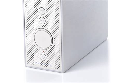 Titan Bluetooth Speaker | By Lexon