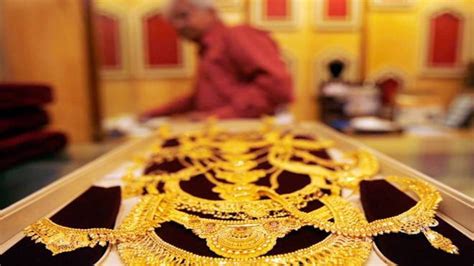 Ed Attaches Rs 143 Crore Fds Of Kanishk Gold Accused Of Defrauding 14