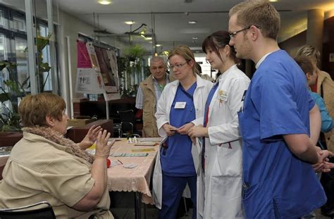 Aktionstag im Städtischen Klinikum Tag der seltenen Krankheiten in Dessau