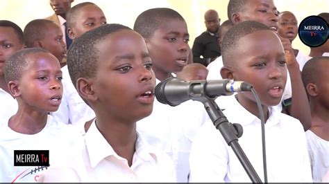 Je Vous Encourage Fr Res Et S Urs Chorale De Sunday School Eglise De