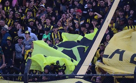 Falleci Un Hincha De Pe Arol Que Intent Colarse En El Cds