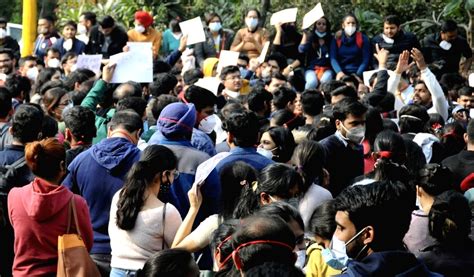 Resident Doctors Continues To Protest In Delhi