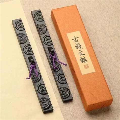 Town Ruler 2 Sets Of Cast Iron Paperweight Ruler Ironware Brush