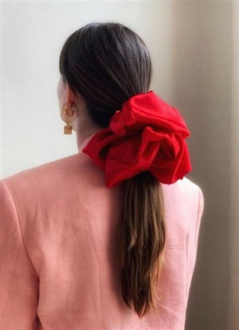 The 90s Comeback Trend That Refuses To Retire Scrunchie Hairstyles Scrunchie Hairstyles