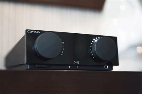 Cyrus One Amplifier And Onelinear Loudspeakers Hifi Pig