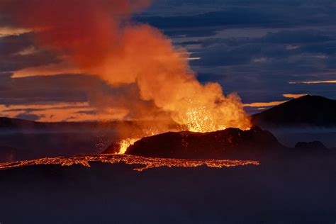 Travelers are paying big money to see an exploding volcano in Iceland - TheStreet