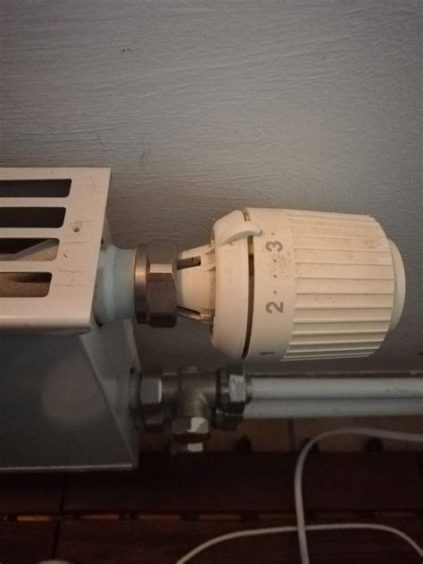 Which Part To Unfasten When Removing Danfoss Radiator Thermostat