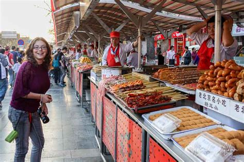 OMG - Beijing Street Food from the Weird to the Bizarre