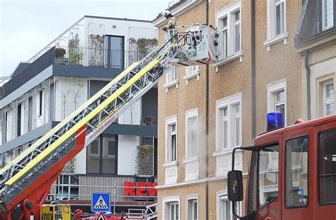 Verheerender Brand In Der Wunderburg J Hrige Frau Stirbt Bei Feuer