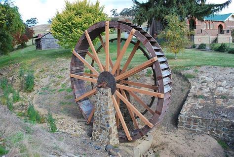 File:Omeo Water Wheel.JPG - Wikimedia Commons | Water wheel, Water, Pond