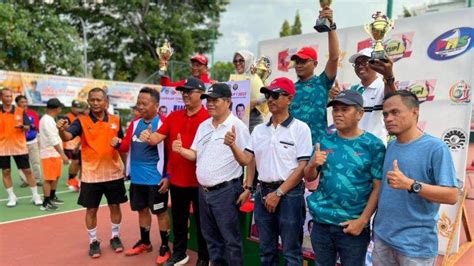 Tim PHS UNM Kunci Gelar Juara 1 Kejuaraan Tenis Lapangan PHS Cup 2022