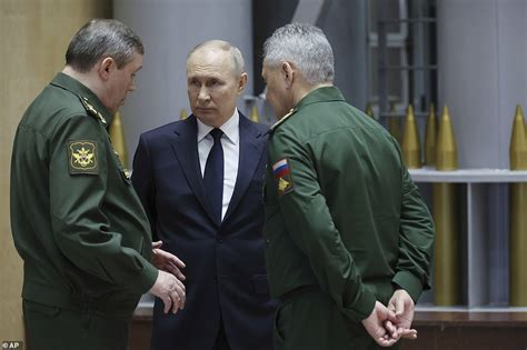 Icc Issues War Crimes Arrest Warrants For Putins Top General Daily