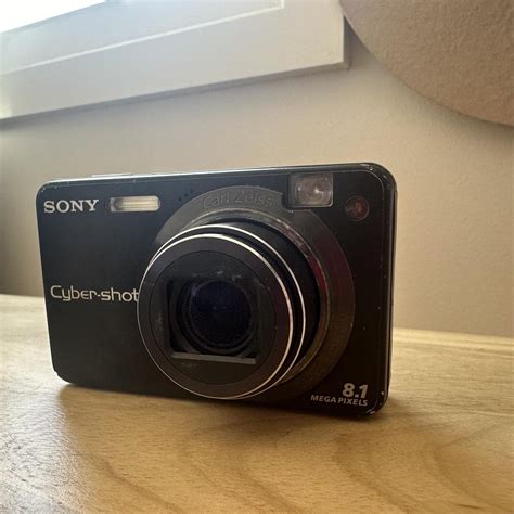 SONY CYBER SHOT DIGITAL CAMERA few dints on the... - Depop