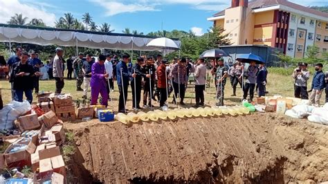 Polda Gorontalo Musnahkan Ton Miras Terbanyak Jenis Cap Tikus Gopos Id