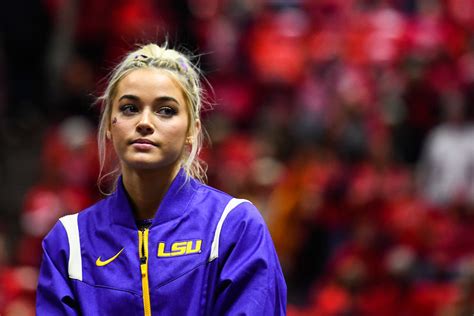 Lsu Gymnast And Tik Tok Star Olivia Dunne Now Has A Bodyguard Magic