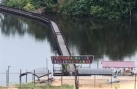 Danau Tanjung Serai Dan Desa Wisata Pela Destinasi Wisata Unggulan Di