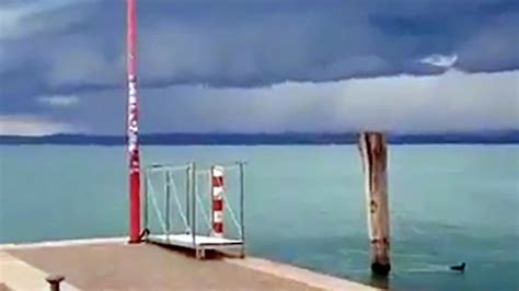 Temporali Con Grandine Sul Garda Incredibile Spettacolo Di Colori