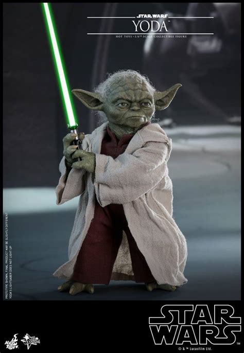 Hot Toys SW EP Th Scale Yoda Collectible Figure
