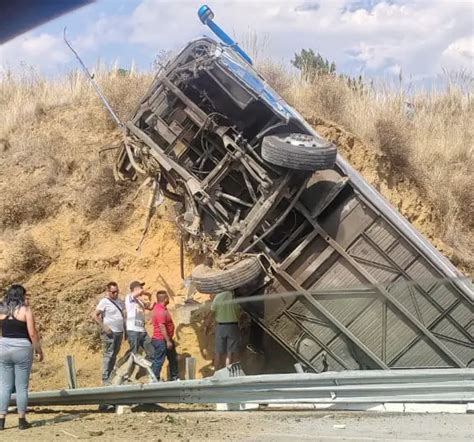 Volcadura De Autob S En La Autopista M Xico Puebla Dej Dos Muertos Y