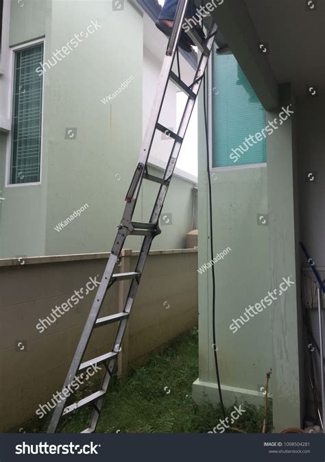 Mechanic Climbing Ladder Images Stock Photos Vectors Shutterstock