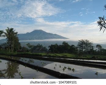 Gunung Banyak Images Stock Photos Vectors Shutterstock