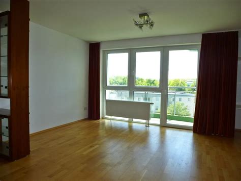 4 Zimmer Wohnung Mit Balkon Und Einbauküche Teilmöbliert In Bayern