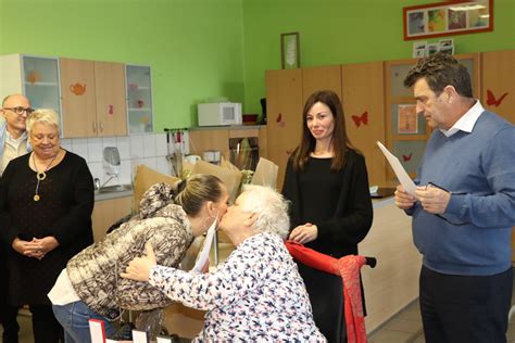 Photos Saint Dié des Vosges cinq animatrices du centre social Lucie