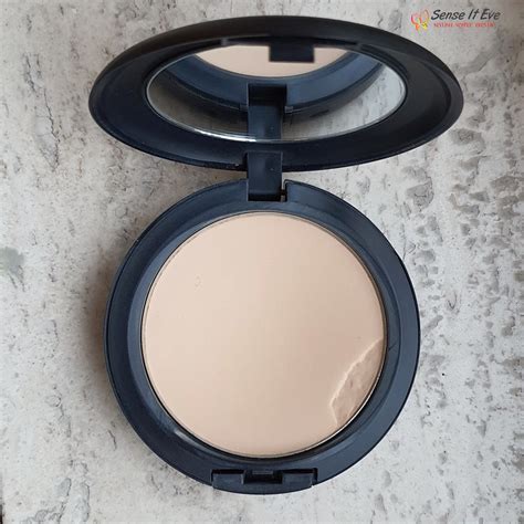 Mac Studio Fix Powder Plus Foundation Review