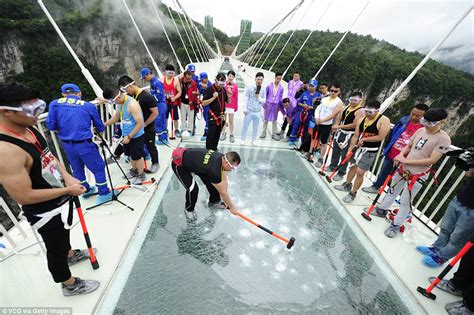 Worlds Highest Glass Bridge In China Closes Due To Overwhelming