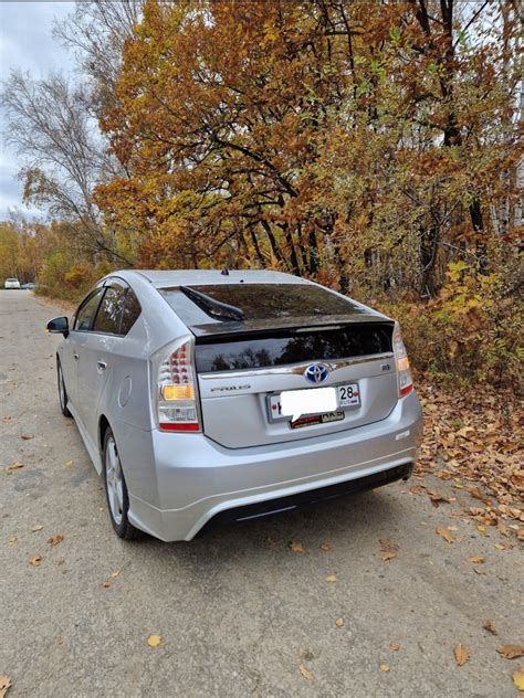 Накладка на заднюю дверь — Toyota Prius (30), 1,8 л, 2011 года | тюнинг ...