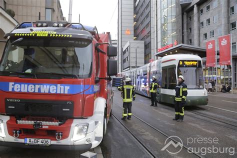 Bildergalerie Stra Enbahn Entgleist Kurz Vor Dem K Nigsplatz In