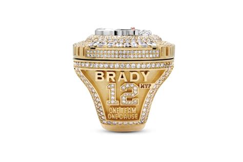 Tom Brady, Buccaneers get 319-diamond Super Bowl rings - UPI.com