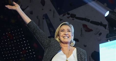 Destra Primo Partito In Francia Le Pen Fa Il Pieno Alle Elezioni