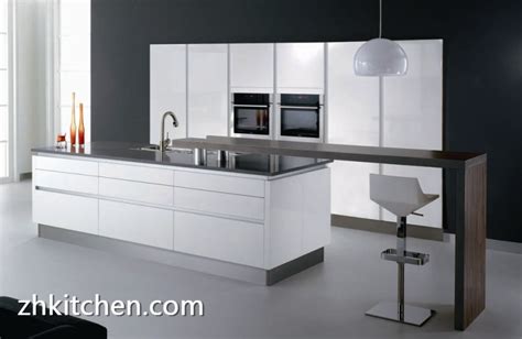 Modern custom frameless kitchen cabinets