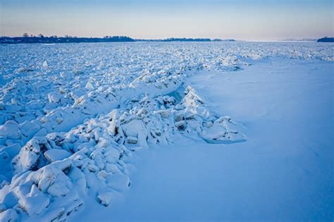 Premium Photo Ice Jam On Vistula River Poland Water Transport On River