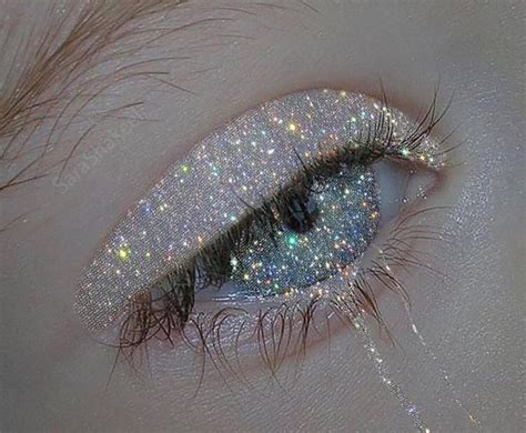 🕊️𝚎𝚙𝚑𝚎𝚖𝚎𝚛𝚊𝚕𝚘𝚙𝚒𝚊⥉ Eye Makeup Glitter Photography Aesthetic Makeup