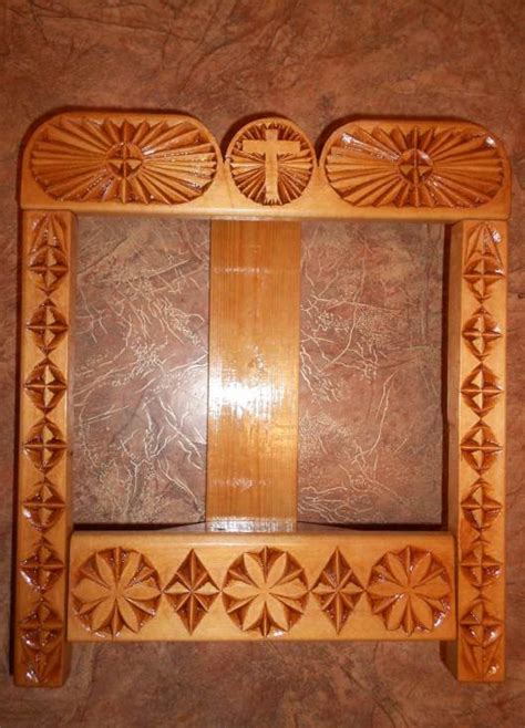 Угловая полка для икон