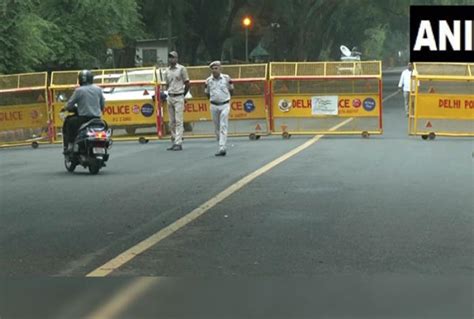 Traffic Advisory दलल म आज और 15 अगसत क इन सडक पर जन स