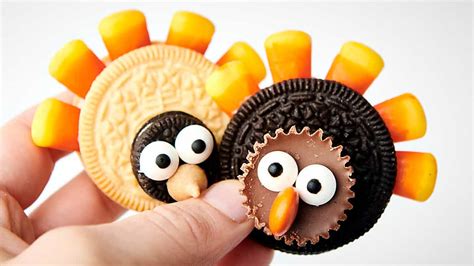 Oreo Turkey Cookies - Kid Friendly Thanksgiving Dessert!