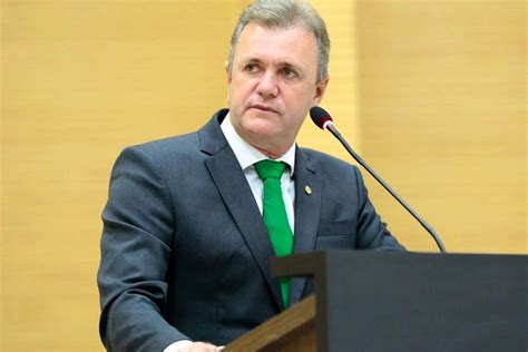 Deputado Luizinho Goebel Parabeniza E Destaca A Import Ncia Do Servidor