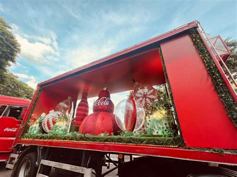 Veja como foi a passagem da Caravana de Natal da Coca Cola em Maringá