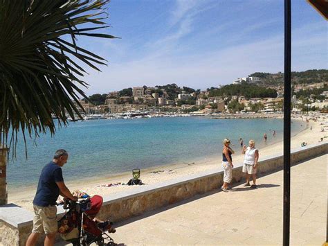 Playa De Soller Palma De Mallorca Irene Borrueco Flickr