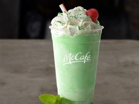 Mcdonalds Shamrock Shake Is Back New Oreo Shamrock Mcflurry