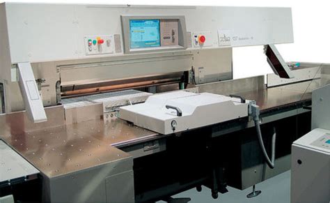 Massicot Grande Vitesse Autotrim M Polar Cutting Technologies